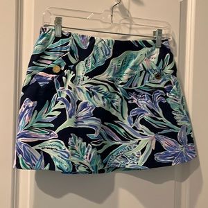 Size small Lilly skirt with built in shorts